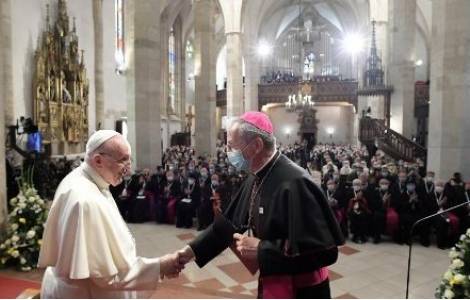 EUROPA/SŁOWACJA – Papież Franciszek w Bratysławie: “Centrum 'Kościoła' nie jest takie samo”