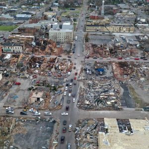 Stany Zjednoczone liczą na „cud” w zniszczonej przez huragany fabryce