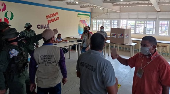 W Barinas rozpoczyna się głosowanie na nowego gubernatora