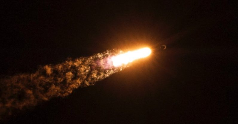 Naukowcy twierdzą, że porzucona rakieta SpaceX zderzy się z księżycem w ciągu kilku tygodni