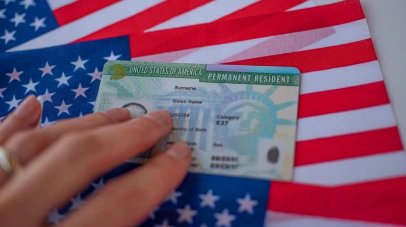 Stany Zjednoczone promują korzystanie z zielonych kart w oparciu o pracę przed 30 września