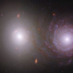 Para galaktyk świeci na nowym zdjęciu z Webba, Teleskopy Hubble'a