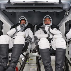 Astronauci NASA powracający ze stacji kosmicznej na kapsule SpaceX opóźnieni z powodu pogody