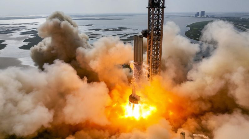 SpaceX planuje pokonać NASA w wystrzeleniu największej rakiety w historii
